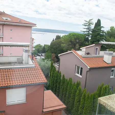 Pocitniski Dom / Oda ve Kahvaltı 4*