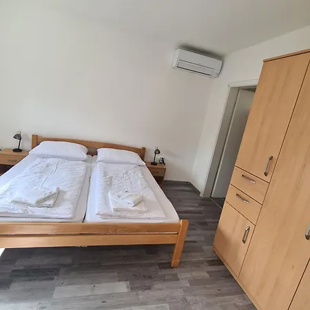 Couette-café Pocitniski Dom /