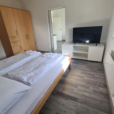 Pocitniski Dom / Bed & Breakfast Portorose