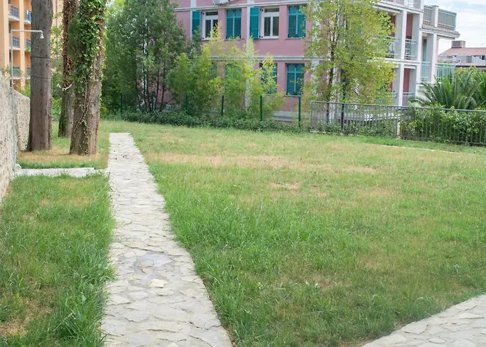 Pocitniski Dom / Bed & Breakfast 4*