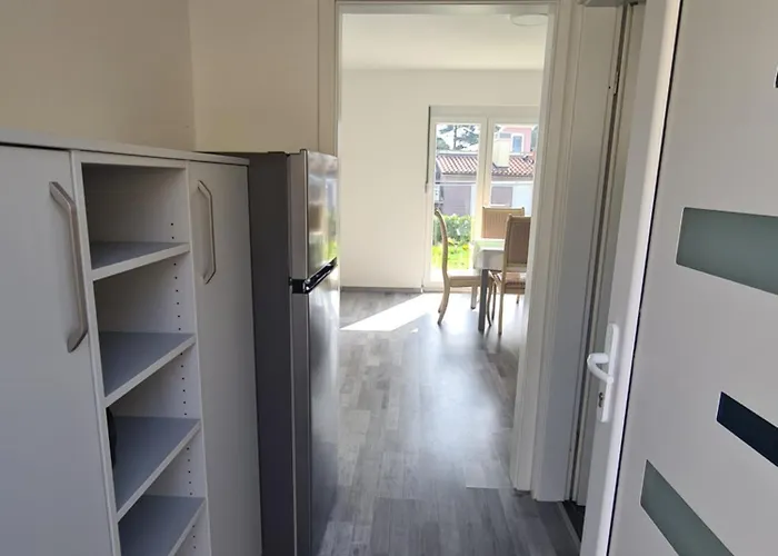 Pocitniski Dom / Oda ve Kahvaltı 4*