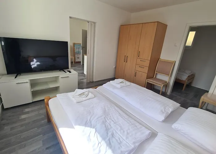 Pocitniski Dom / Bed and breakfast 4*