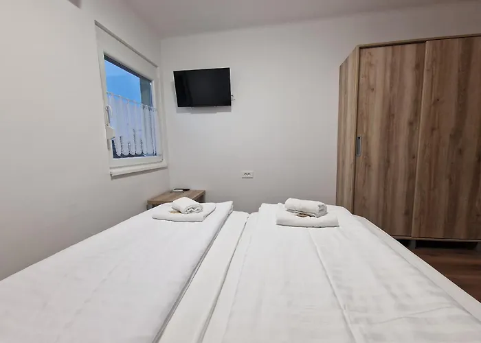 Bed and breakfast Pocitniski Dom /